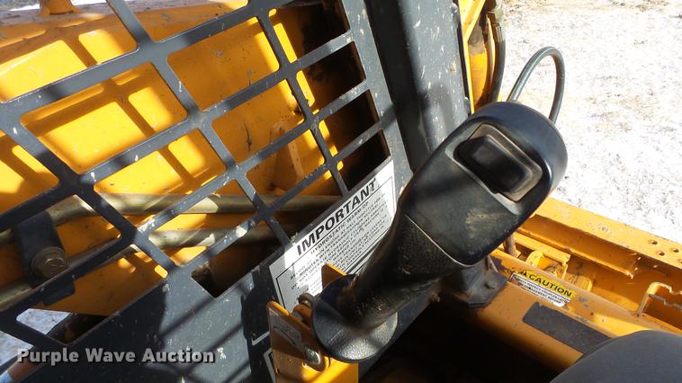 image for item EC9552 2000 Case 1845C skid steer
