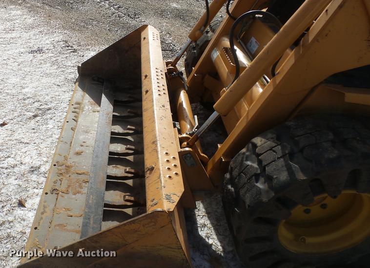 image for item EC9552 2000 Case 1845C skid steer