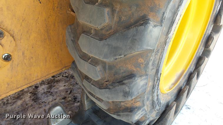 image for item EC9552 2000 Case 1845C skid steer