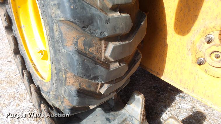 image for item EC9552 2000 Case 1845C skid steer