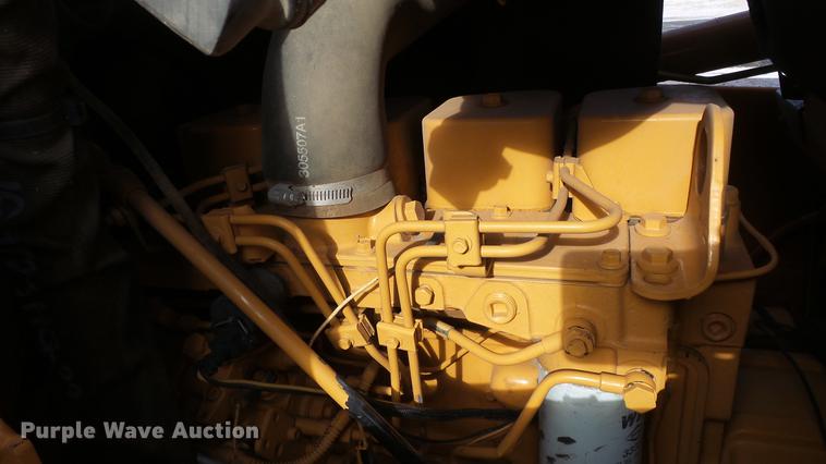 image for item EC9552 2000 Case 1845C skid steer