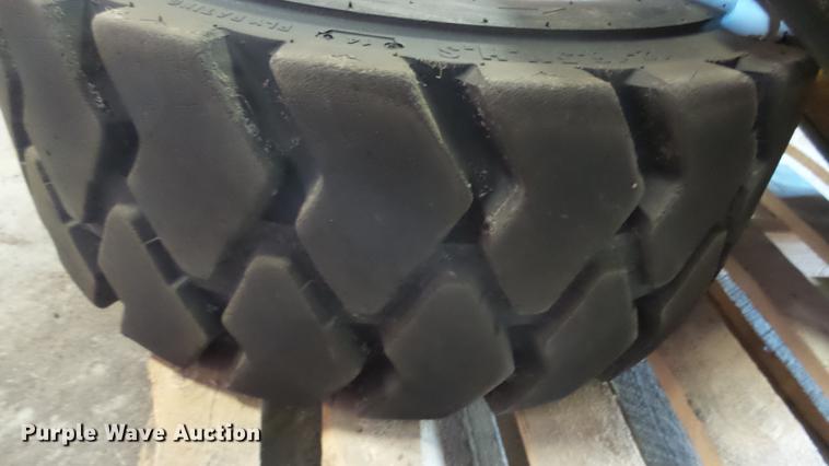 image for item EC9552 2000 Case 1845C skid steer