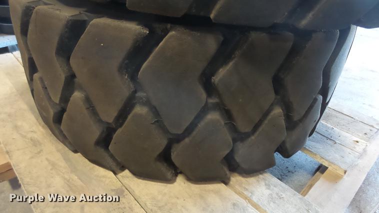 image for item EC9552 2000 Case 1845C skid steer