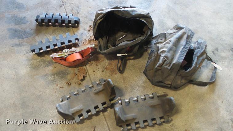 image for item EC9552 2000 Case 1845C skid steer