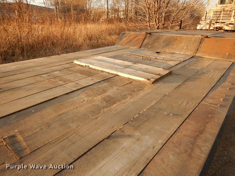 image for item J5511 1986 Load King drop deck trailer