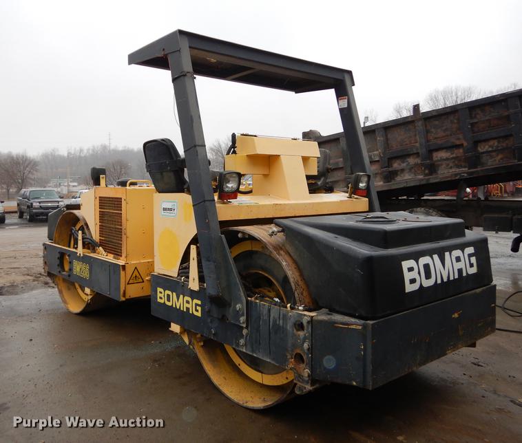 image for item J5531 Bomag BW266 vibratory double drum roller