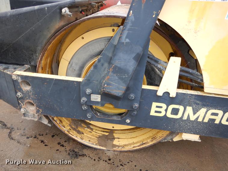 image for item J5531 Bomag BW266 vibratory double drum roller