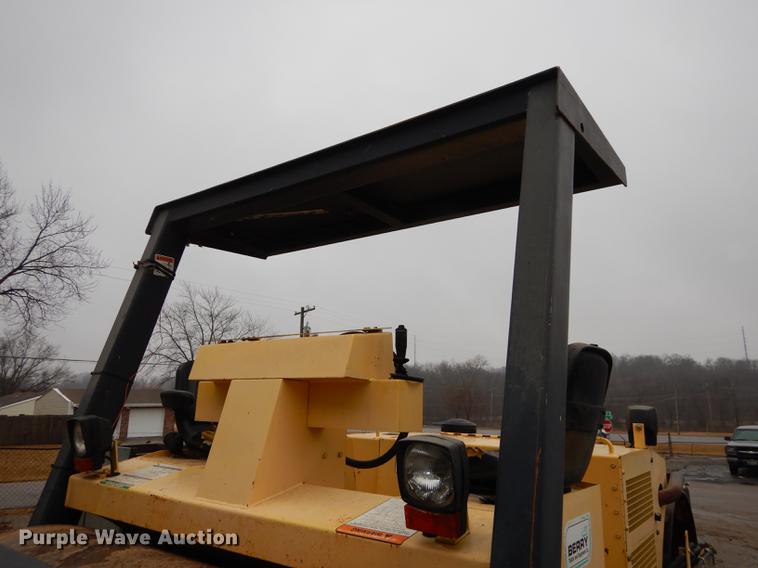 image for item J5531 Bomag BW266 vibratory double drum roller