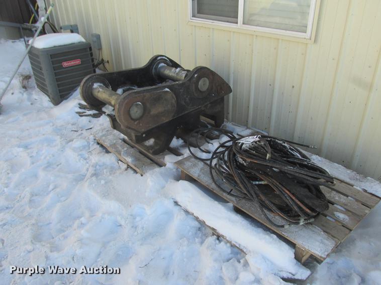 image for item K6069 Ilock excavator quick attach.