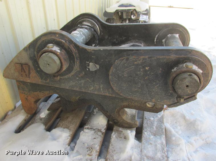 image for item K6069 Ilock excavator quick attach.