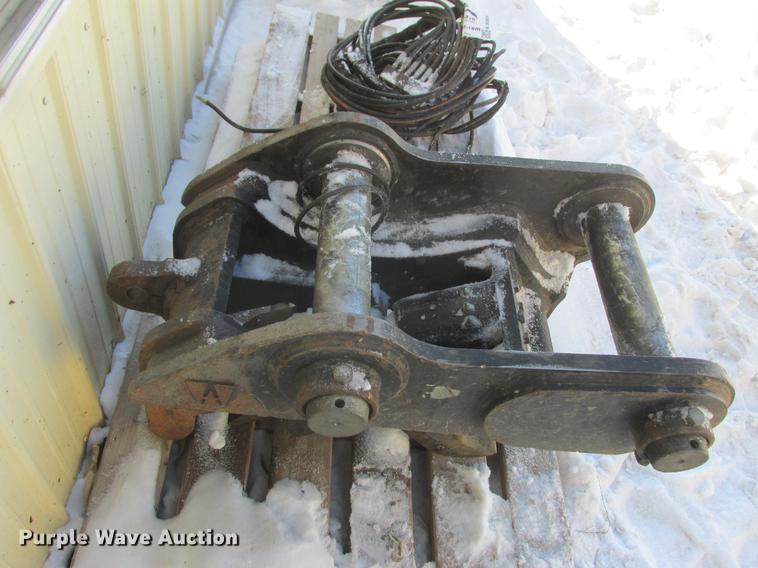 image for item K6069 Ilock excavator quick attach.