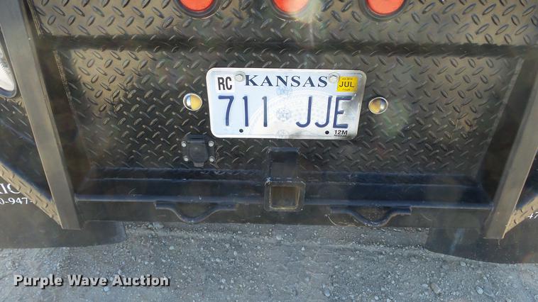 image for item DC0504 2013 Ford F350 Super Duty Crew Cab flatbed pickup truck