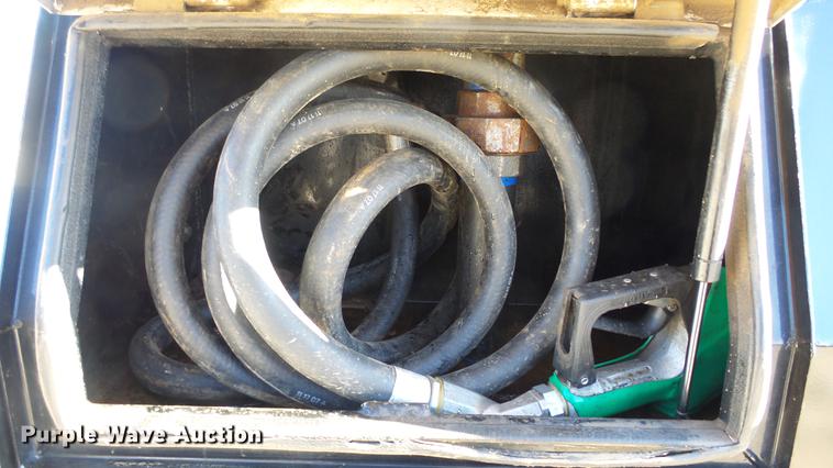 image for item DC0504 2013 Ford F350 Super Duty Crew Cab flatbed pickup truck