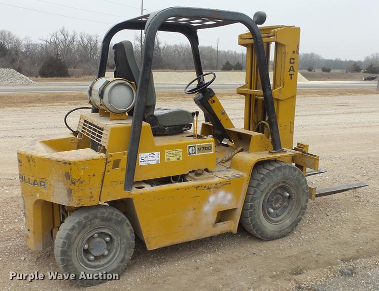 image for item DC1957 Caterpillar V70D forklift