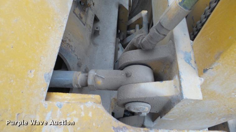 image for item DC1957 Caterpillar V70D forklift