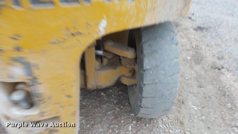 image for item DC1957 Caterpillar V70D forklift