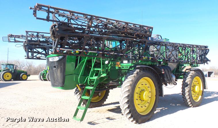 image for item DC1976 2013 John Deere 4940 self-propelled applicator