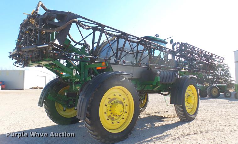 image for item DC1976 2013 John Deere 4940 self-propelled applicator