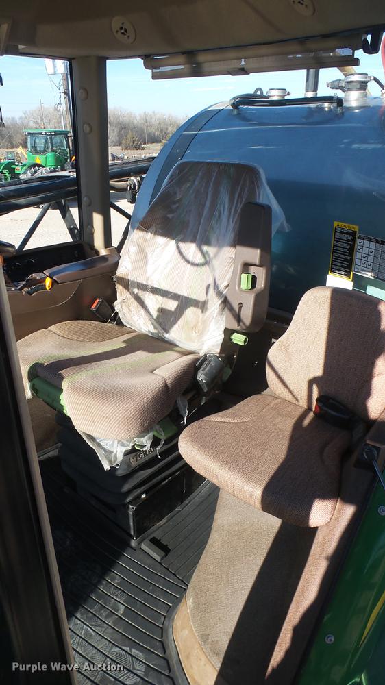 image for item DC1976 2013 John Deere 4940 self-propelled applicator