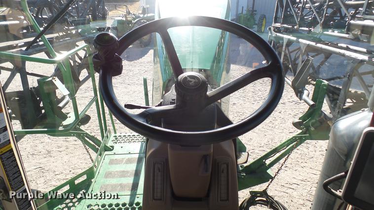 image for item DC1976 2013 John Deere 4940 self-propelled applicator