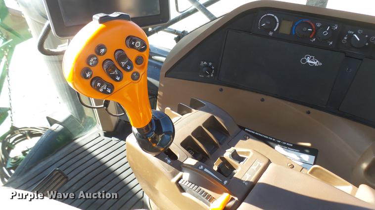 image for item DC1976 2013 John Deere 4940 self-propelled applicator