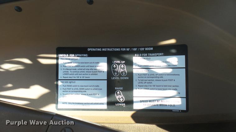 image for item DC1976 2013 John Deere 4940 self-propelled applicator