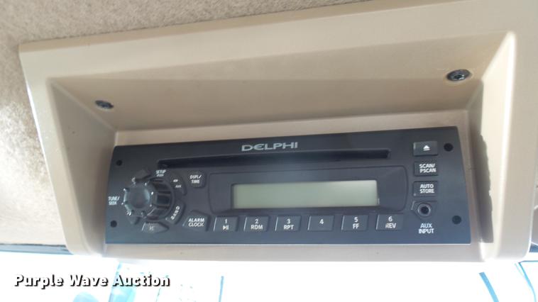 image for item DC1976 2013 John Deere 4940 self-propelled applicator