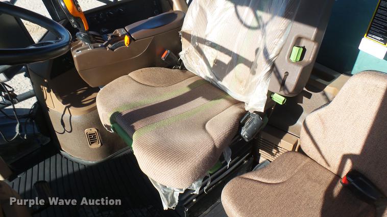 image for item DC1976 2013 John Deere 4940 self-propelled applicator