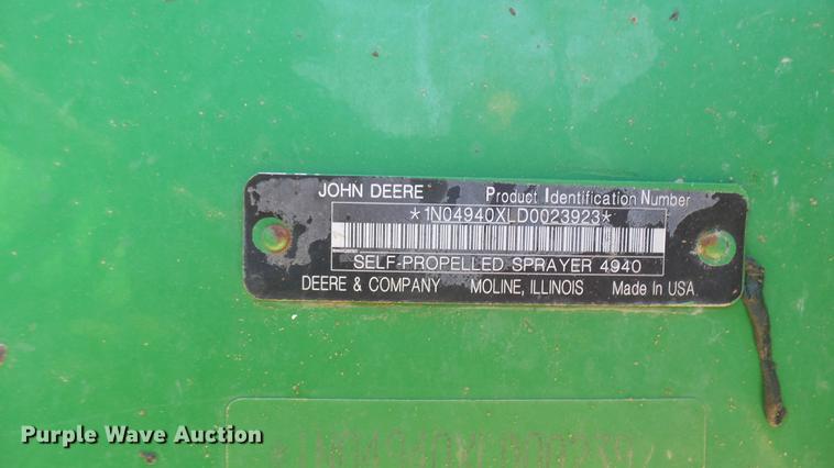 image for item DC1976 2013 John Deere 4940 self-propelled applicator