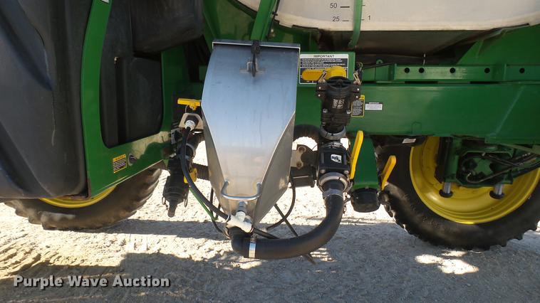 image for item DC1976 2013 John Deere 4940 self-propelled applicator