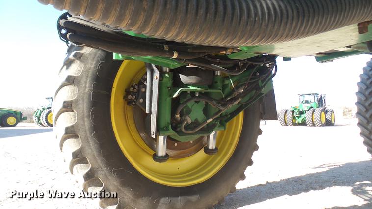 image for item DC1976 2013 John Deere 4940 self-propelled applicator