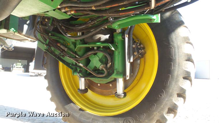 image for item DC1976 2013 John Deere 4940 self-propelled applicator