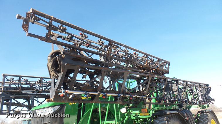 image for item DC1976 2013 John Deere 4940 self-propelled applicator