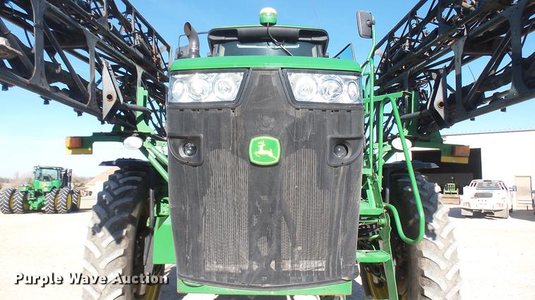 image for item DC1976 2013 John Deere 4940 self-propelled applicator