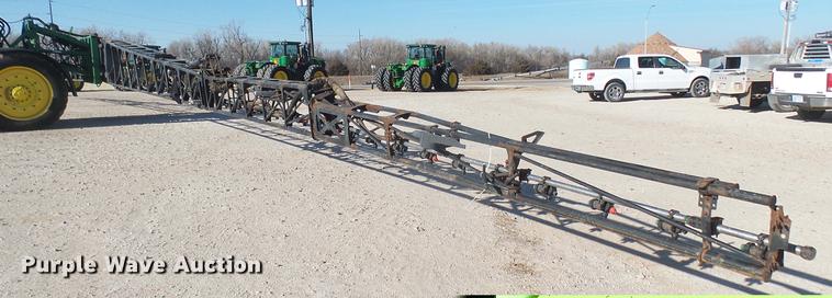 image for item DC1976 2013 John Deere 4940 self-propelled applicator