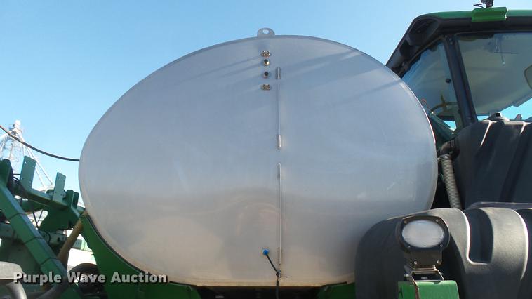 image for item DC1976 2013 John Deere 4940 self-propelled applicator