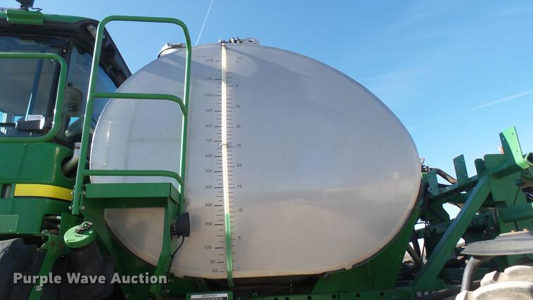 image for item DC1976 2013 John Deere 4940 self-propelled applicator