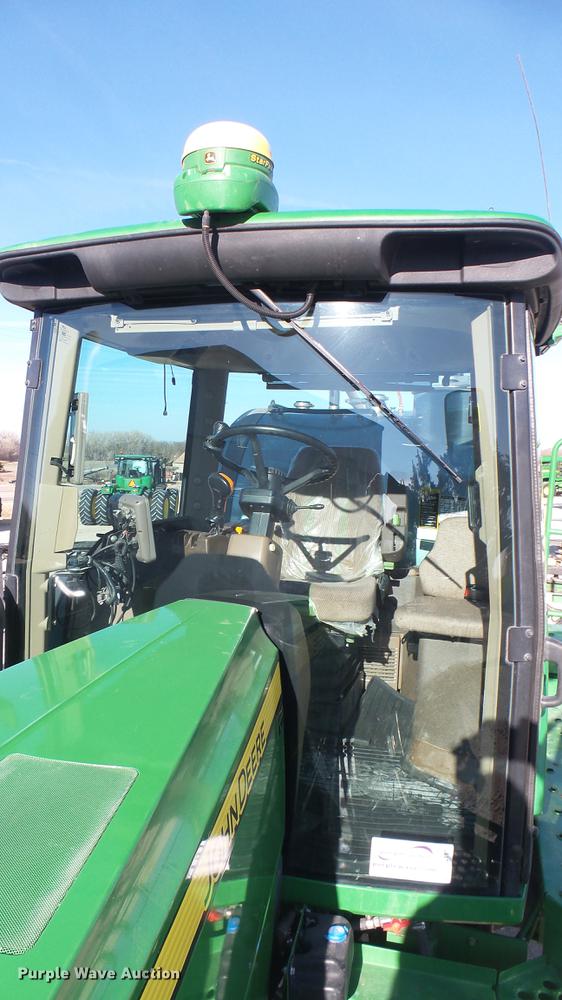 image for item DC1976 2013 John Deere 4940 self-propelled applicator