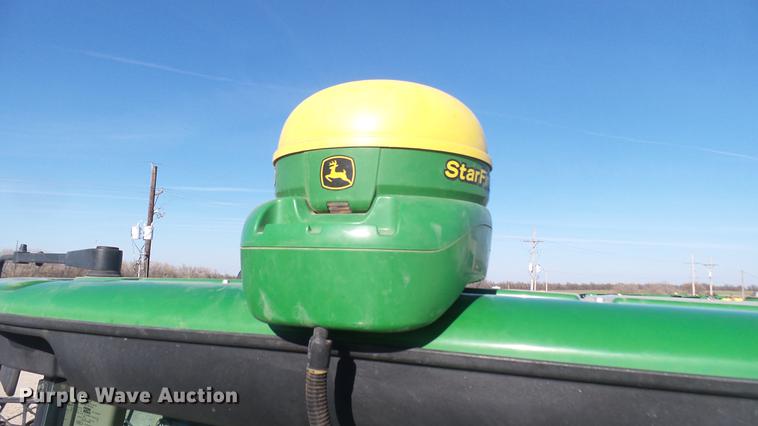image for item DC1976 2013 John Deere 4940 self-propelled applicator