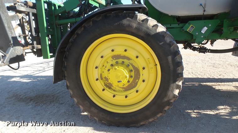 image for item DC1976 2013 John Deere 4940 self-propelled applicator