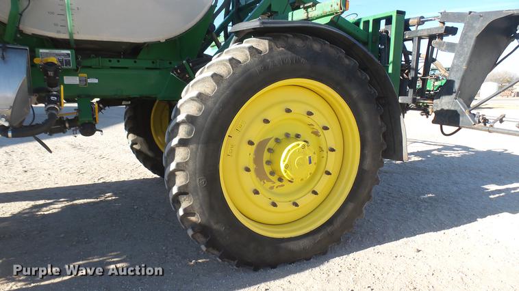 image for item DC1976 2013 John Deere 4940 self-propelled applicator