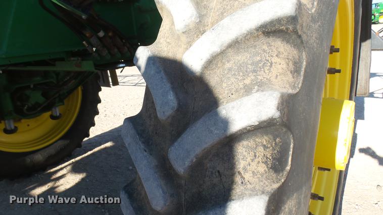 image for item DC1976 2013 John Deere 4940 self-propelled applicator