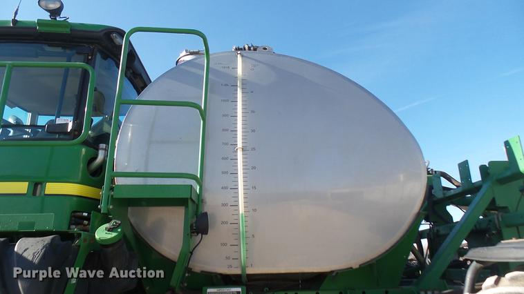 image for item DC1976 2013 John Deere 4940 self-propelled applicator