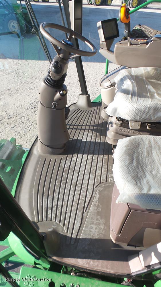 image for item DC1977 2013 John Deere S670 STS combine