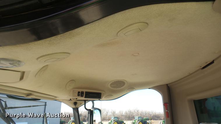 image for item DC1977 2013 John Deere S670 STS combine