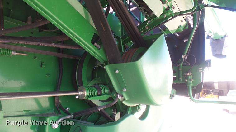 image for item DC1977 2013 John Deere S670 STS combine