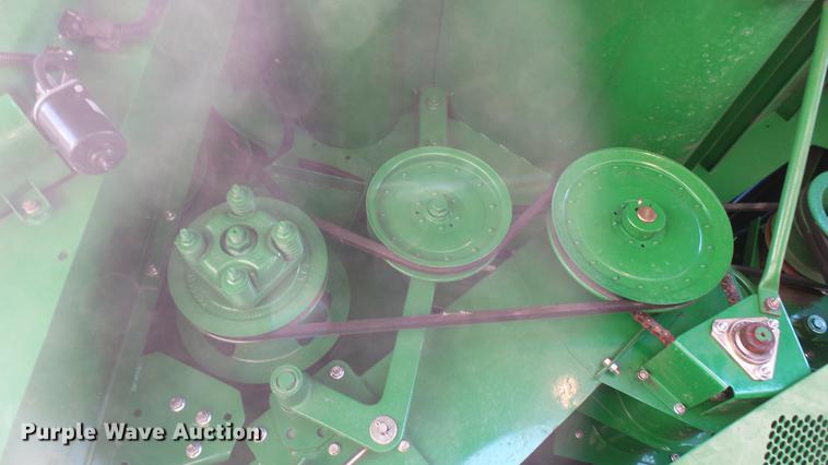 image for item DC1977 2013 John Deere S670 STS combine