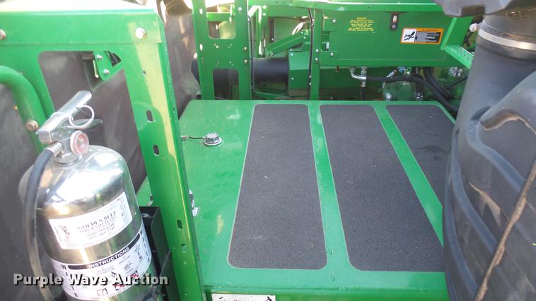 image for item DC1977 2013 John Deere S670 STS combine