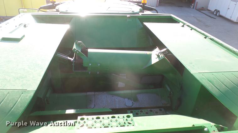 image for item DC1977 2013 John Deere S670 STS combine