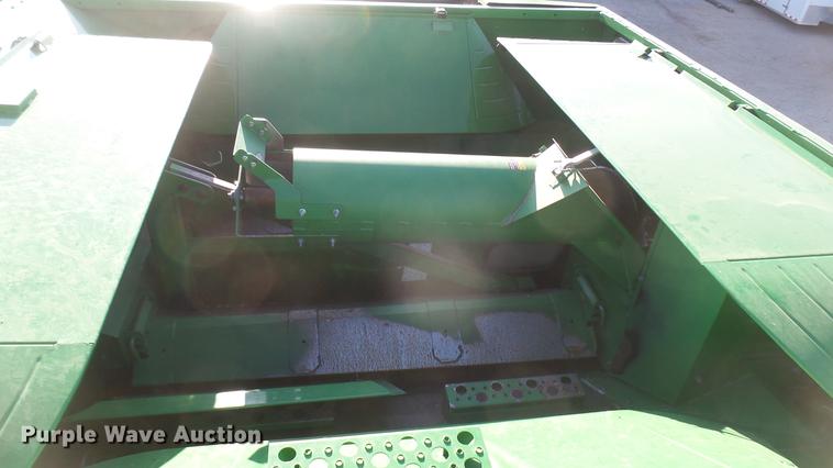 image for item DC1977 2013 John Deere S670 STS combine